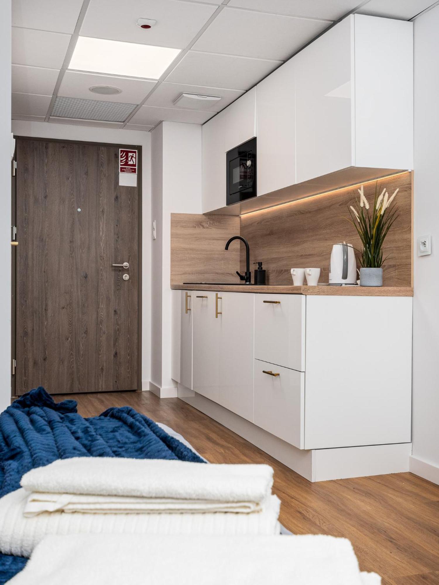 Pileckiego 59 Free Parking By Perfect Apart Варшава Екстер'єр фото