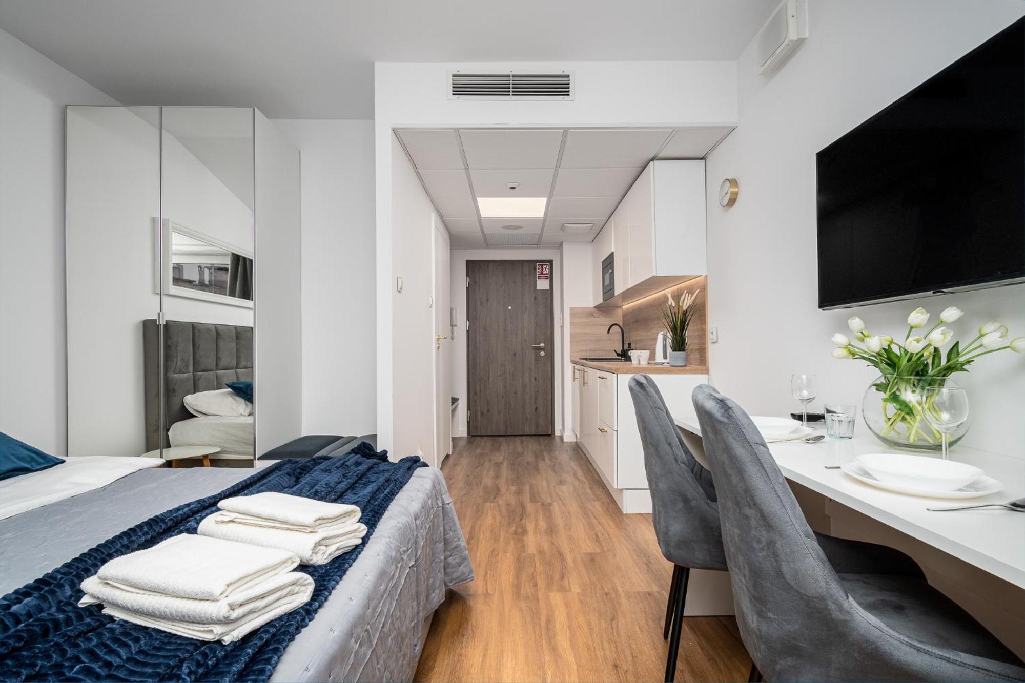 Pileckiego 59 Free Parking By Perfect Apart Варшава Екстер'єр фото